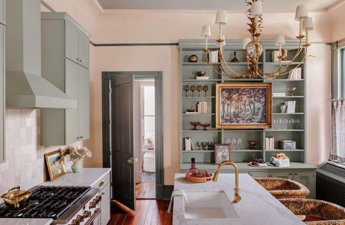 Touro House | Luxe 6-bedroom Garden District Suite Hotel Pool
