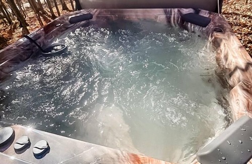 Harbor Springs House | Luxe Boyne Getaway - Hot Tub, Sauna, 80+acres