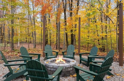 Harbor Springs House | Luxe Boyne Getaway - Hot Tub, Sauna, 80+acres