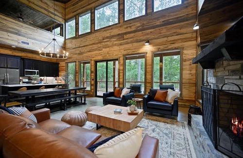 Pickens House | Luxe Cabin, 4BR, Hot Tub, ATV Trail, Dog Friendly
