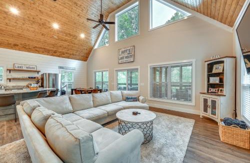 Cub Run House | Luxe Kentucky Cabin Rental ~ 36 Mi to Mammoth Cave