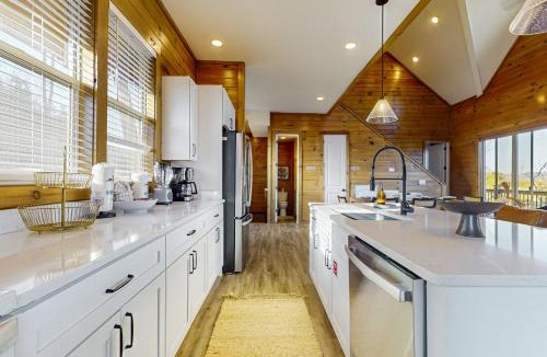Sevierville House | Luxe Lakefront Home Sleeps 8 Private Pool Hot Tub