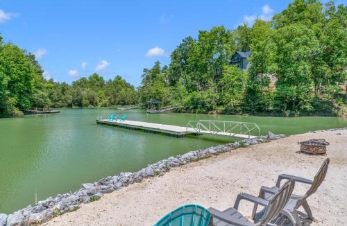 Sevierville House | Luxe Lakefront Home Sleeps 8 Private Pool Hot Tub