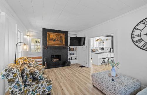Owensboro House | Luxe Retreat Home @ Griffith Ave – Prime Location ➠ 524W