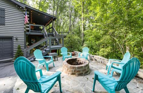 Ridgewood Estates House | Luxe Smoky Mountains Cabin w/Hot Tub & Views!