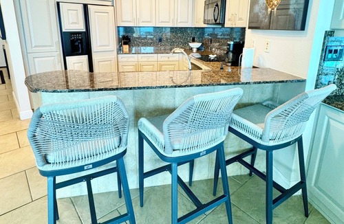 Pensacola Beach Condo | Luxurious Gulf Front 3 Bedroom Condo! Pools, Hot Tubs, Restaurant & Many Extras!