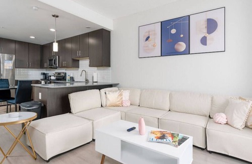 Market East District Apartment | Luxurious/ High Rise/ Downtown
