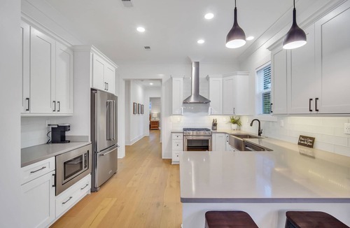 Olde Town House | Luxurious Living in Old Town Bluffton! Sleeps 6! Prime Location!