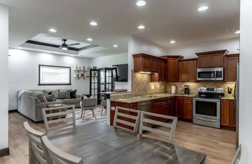 Elizabethtown House | ✸ Luxurious, Modern 3 BR only 1.8mi from Etown Sports Park ✸