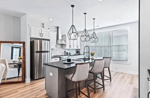 Hapeville House | Luxury 2BD/2.5BA Townhome 5 Mins From Airport