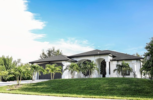 Englewood East Villa | Luxury 4BR Villa - Heated Pool, Hot Tub & Fireplace, Englewood FL