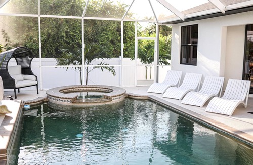Englewood East Villa | Luxury 4BR Villa - Heated Pool, Hot Tub & Fireplace, Englewood FL