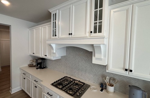 Bayside House | Luxury 5BD-4BTH, Spacious. home indoor-outdoor pool; waterfront community.