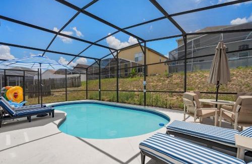 Lake Davenport Estates House | Luxury 5BR Villa Pool BBQ & Pets Welcome