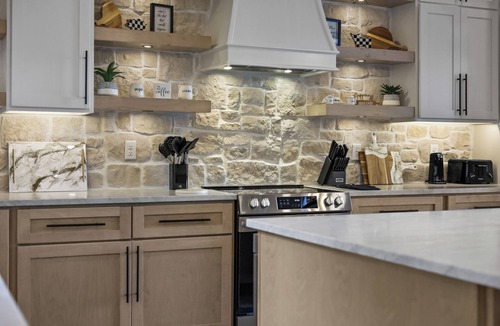 Bluff Mountain Cabin | Luxury 6BR Cabin with Indoor Pool, Theater & Views – Sleeps 28