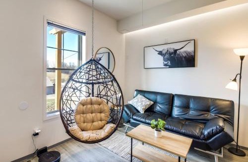 Jefferson City Apartment | Luxury Barndo 2AS EuropeStyle Farm Stay Fresh Eggs