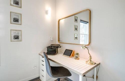Jefferson City Apartment | Luxury Barndo 2B Europe Style Farm Stay Fresh Eggs