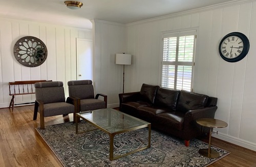 Chevy Chase House | Luxury Chevy Chase Cottage - close to UK