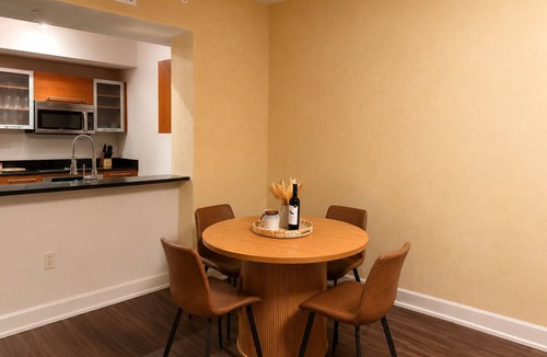 Fort Myers Apartment | Luxury Dolphin Sunset Retreat Myers Waterfront