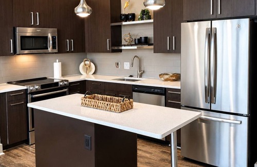 Peachtree Center Apartment | Luxury Downtown Loft Skyline Views Walk Everywhere