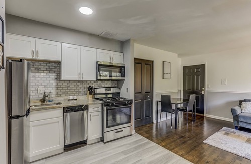Royal Oak Apartment | Luxury Downtown Royal Oak Furnished Apartment