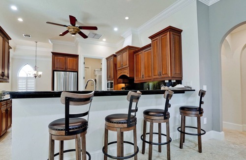 Whitfield House | Luxury Golf Course Home - Pool + Spa - 3 En Suites - 4 Bed/4 Bath - Close to SRQ