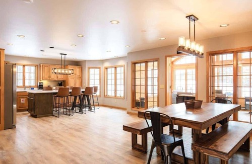 Rome House | Luxury Golf Retreat w/Hot Tub & Game Room