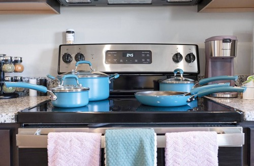 Clarksville Condo | Luxury keyless free WiFi exit 11