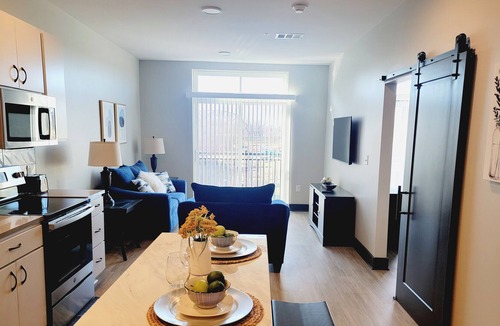 Clarksville Apartment | Luxury Modern Apartment