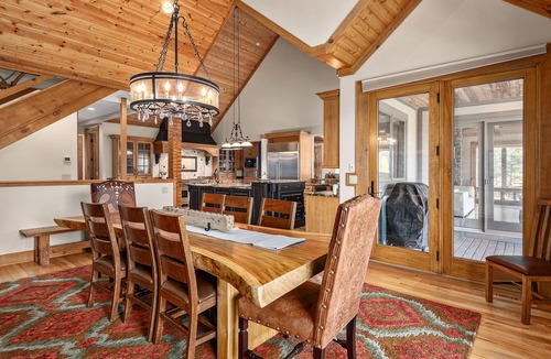 Clyde House | Luxury Mountain Lodge Hot Tub Panoramic Views Sleeps Large Groups