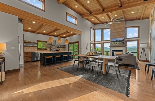 Bryson City Cabin | Luxury Mountain Retreat with Hot Tub, Views & Game Room – Bryson City