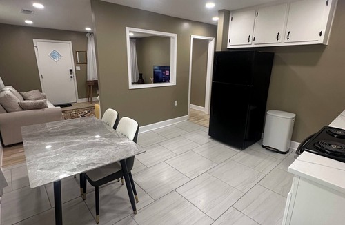 Buford Highway House | Luxury Newly Renovated 2BR/1BA Retreat