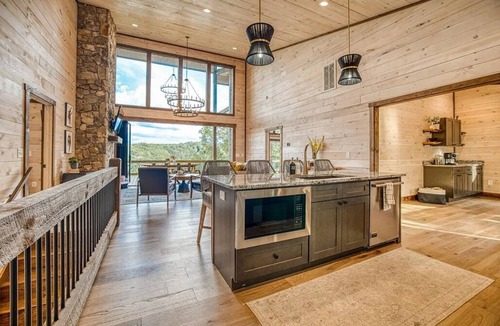 Mineral Bluff Cabin | Luxury Retreat: Heated Pool, Spa, Game, Sleeps 16