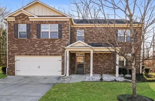 McDonough House | Luxury Room In McDonough