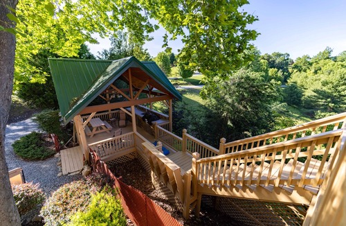Sparta Cabin | Luxury Rustic Mountain Cabin with Wraparound Porches & Sunrise Views