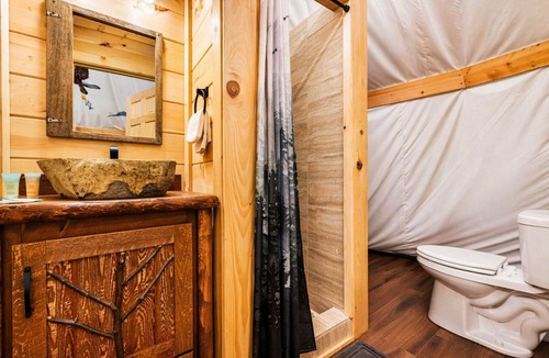 Pigeon Forge Resort | Luxury Smoky Mountain Tepee, Pigeon Forge Near Dollywood, Resort Pool Access