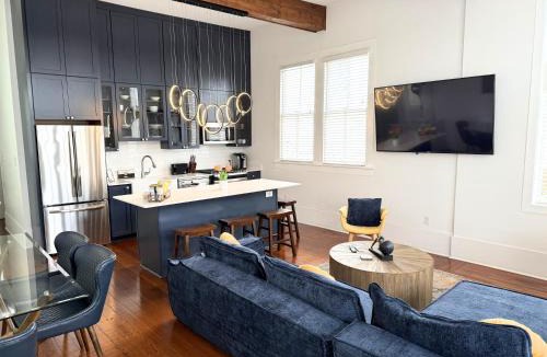 Faubourg Marigny Bed & Breakfast | Luxury Spacious Home - 3 Block Walk to French Quarter