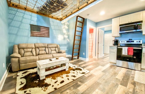 Clarks Hill House | Luxury Treehouse Eagles Nest