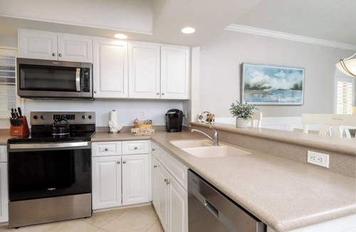 Sanibel Condo | Luxury Two Bedroom Direct Beach Front Condo - Shell Island Beach Club 5A