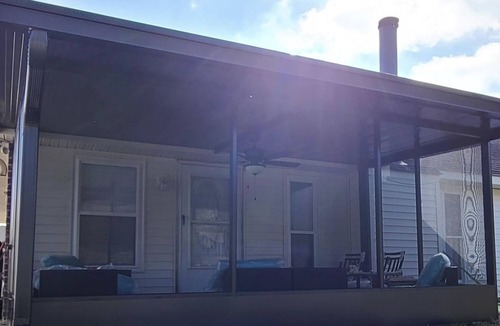 LaPlace House | Luxury Vacation Home in Laplace in a safe neighborhood sleeps 9! n5beds- 4bdrs