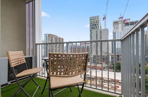 Midtown Apartment | Luxury Views From the Sky