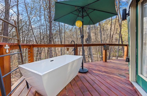 Cherokee House | Luxury Yurt in Bryson City close to Best Hiking in Smoky Mountains