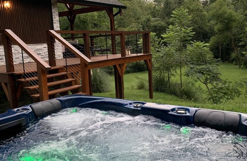 Gatlinburg Ski Chalet | Magic Forest - 3 Acres of privacy in Gatlinburg.