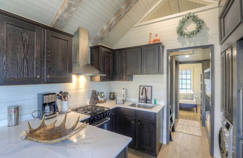 Tracy City Cottage | Magical Tiny Cottage with Lovely Outdoor Living in Tennessee