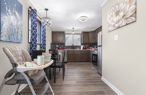 Statesville Apartment | Magnolia "Apt. 620"- Comfy King Size Bed, Kid Friendly, Over 70 Amenities