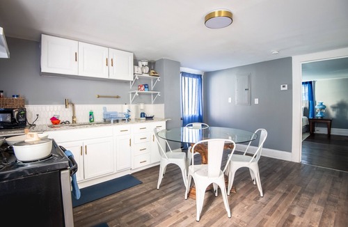 Five Points South Apartment | Magnolia Garden Suite - Historic/WiFi/Downtown