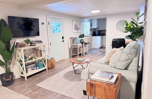 Chatham Apartment | Mahalo Suite.beach vibes in the Virginia foothills.