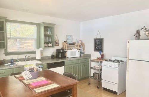 Piney Cottage | Main Channel Lake Hamilton- private hot tub, firepit, boat dock, no cleaning fee