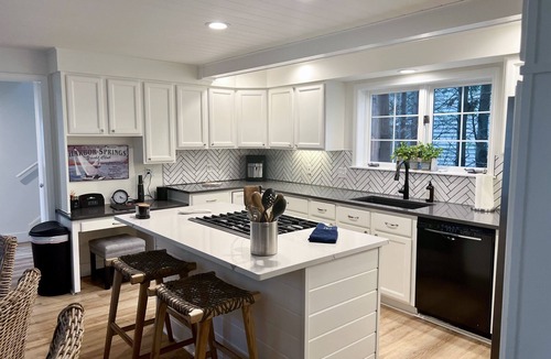 Harbor Springs House | Main Street Charming Home - Just renovated!