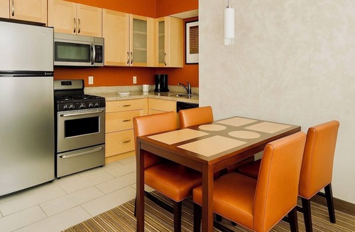 Appleton Hotel | MainStay Suites Appleton Airport - Fox River Mall Area